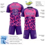 Maillot de football personnalisé à imprimé animal rose, violet et blanc, sublimé Maillot de football personnalisé à imprimé animal rose, violet et blanc, sublimé