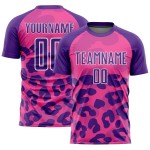 Maillot de football personnalisé à imprimé animal rose, violet et blanc, sublimé Maillot de football personnalisé à imprimé animal rose, violet et blanc, sublimé
