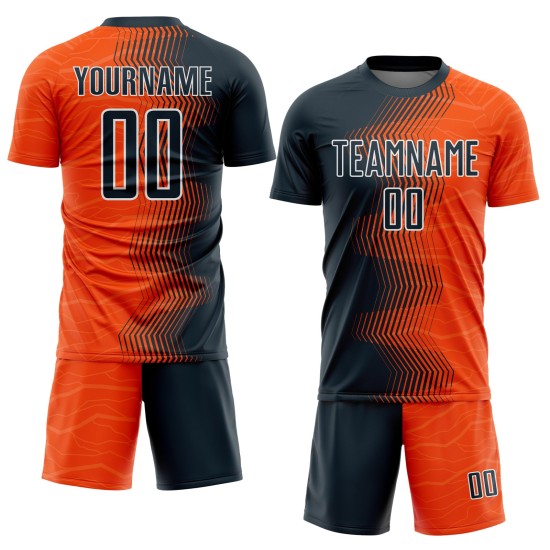 Maillot de football personnalisé à sublimation avec dégradé de flèches orange, bleu marine et blanc Maillot de football personnalisé à sublimation avec dégradé de flèches orange, bleu marine et blanc